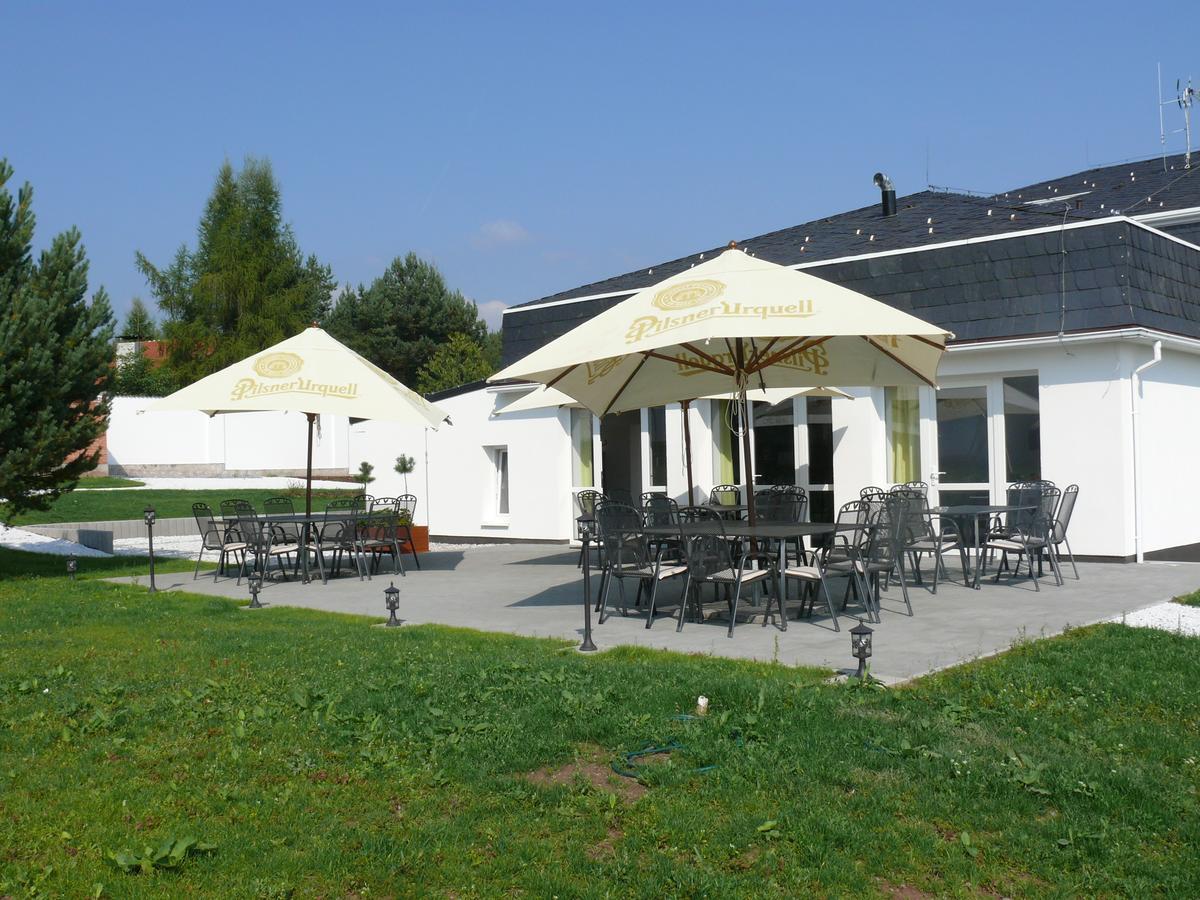 Rezidence Holšín Hotel Holsiny Exterior foto